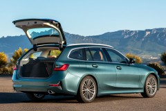 BMW 3 series 2018 Touring G21 Estate car photo image 5