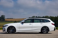 BMW 3 series 2022 Touring G21 Estate car photo image 3