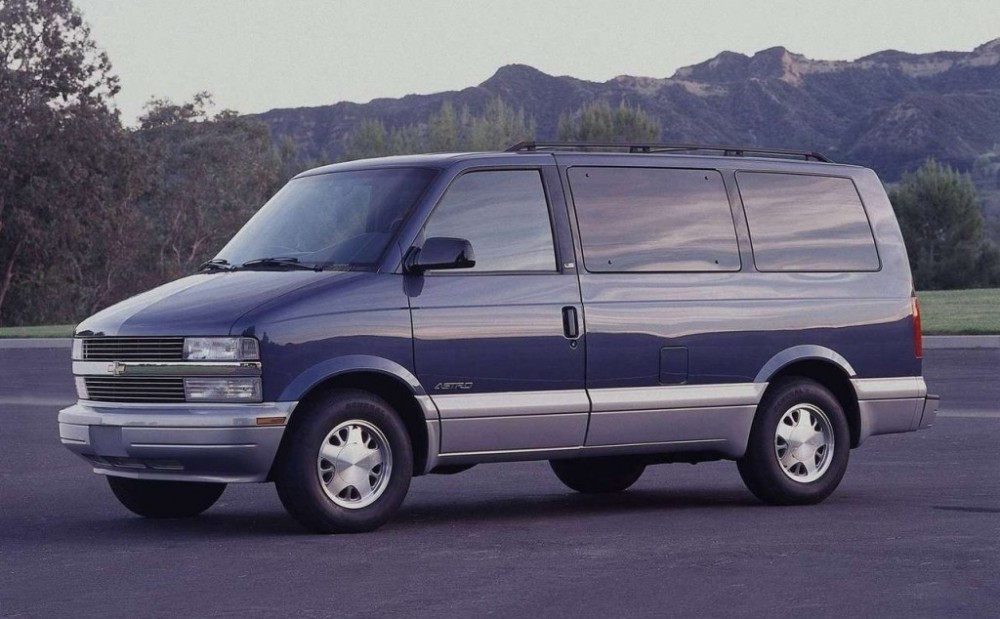 chevrolet astro minivan