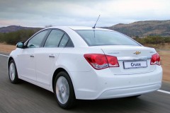 Chevrolet Cruze 2012 sedana foto attēls 3