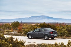 Dacia Logan 2016 sedana foto attēls 12
