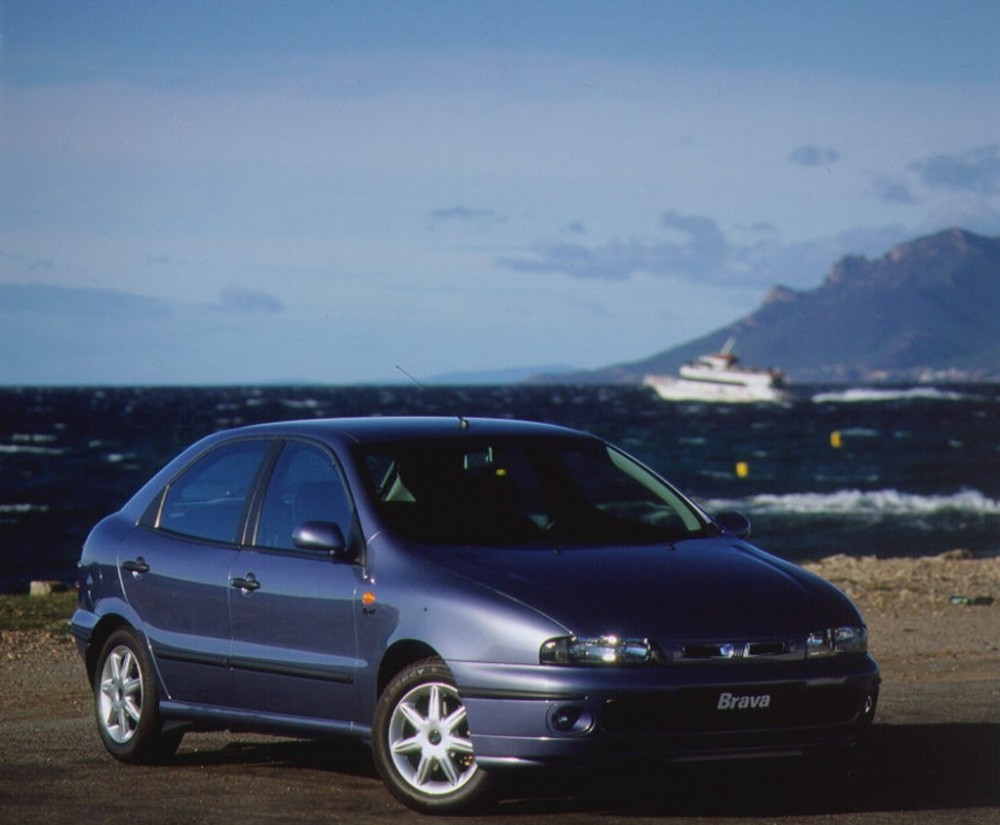 Fiat Brava Hatchback 1995 1998 reviews, technical data