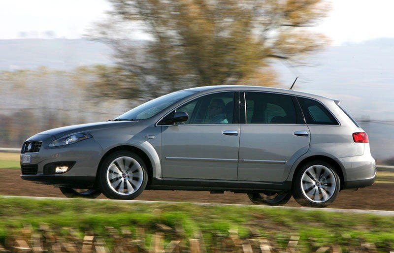 Fiat Croma Hatchback 2008 2011 reviews, technical data