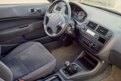 Honda Civic 1997 hečbeka foto attēls 3