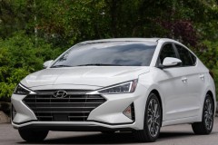 Hyundai Elantra 2018 sedana foto attēls 11