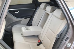 Hyundai i30 2011 hatchback photo image 9