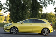 Kia Ceed 2021 hatchback photo image 2