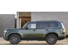 Lexus GX 2023 photo image 2