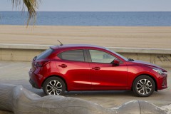 Mazda 2 2015 foto attēls 2