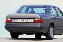 Mercedes E class 1989 sedan photo image 2
