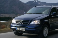 Mercedes ML 1998 foto attēls 4