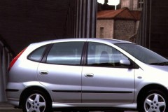 Nissan Almera Tino 2000 foto attēls 1