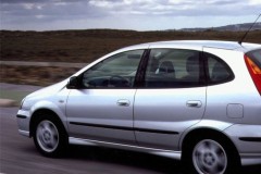 Nissan Almera Tino 2000 foto attēls 2