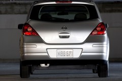Nissan Tiida 2007 hatchback foto 8