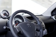 Peugeot 107 2012 foto attēls 3