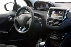 Peugeot 208 2012 photo image 6