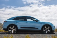 Porsche Macan 2024 photo image 2
