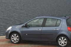 Renault Clio 2005 hatchback photo image 4