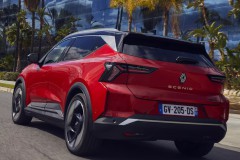 Renault Scenic 2023 E-TECH crossover photo image 6