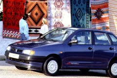 Seat Ibiza 1993 hečbeka foto attēls 2