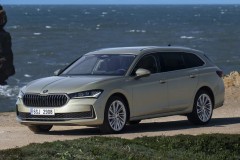 Skoda Superb 2023 universāla foto attēls 2