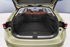 Skoda Superb 2023 universāla foto attēls 11