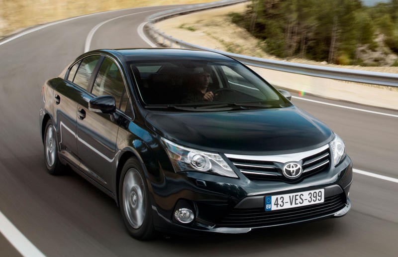 Toyota Avensis Sedan 2012 2015 reviews, technical data