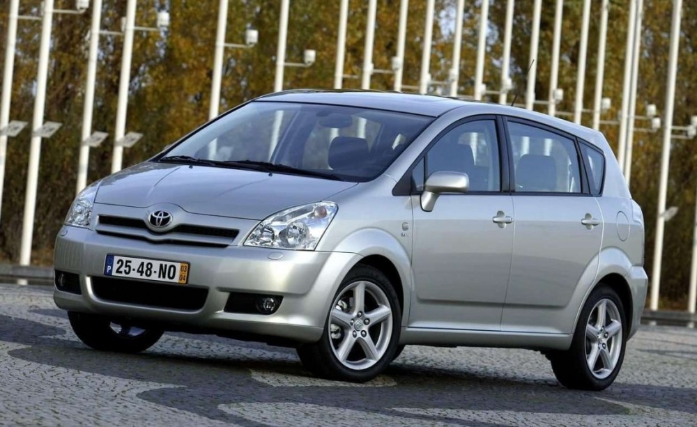 Toyota Corolla Verso Minivan Mpv 04 07 Reviews Technical Data Prices