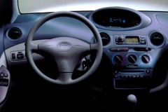 Toyota Yaris 1999 foto attēls 3