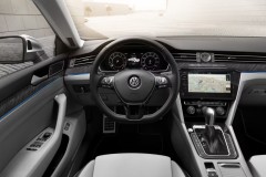 Volkswagen Arteon 2017 hatchback photo image 8