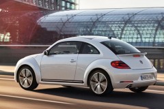 Volkswagen Beetle 2011 hečbeka foto attēls 10