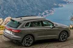 Volkswagen Touareg 2023 photo image 3