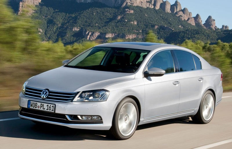 Volkswagen Passat Sedan 2010 - 2014 reviews, technical prices