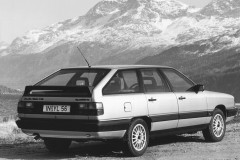 Audi 100 1982 familiar foto 8
