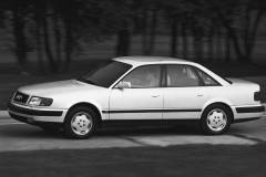 Audi 100 1990 sedana foto attēls 13