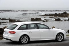 Audi A4 2011 Avant Estate car photo image 14