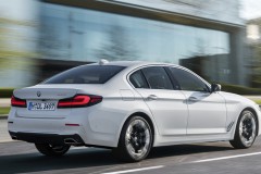 BMW 5 sērijas 2020 G30 sedana foto attēls 6