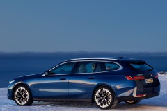 BMW 5 series 2024 G61 wagon photo image 3