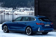 BMW 5 series 2024 G61 wagon photo image 6