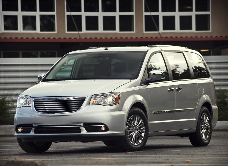 Chrysler Grand Voyager Minivan / MPV 2011 reviews