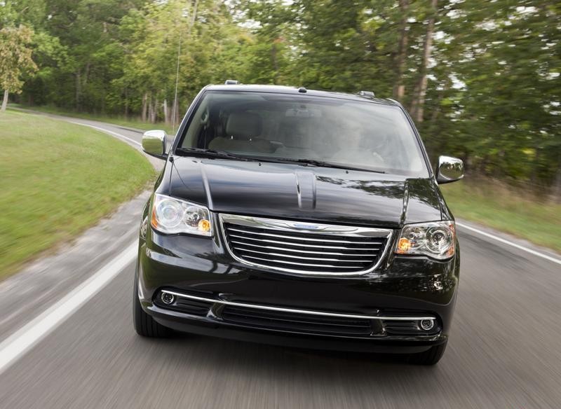 Chrysler Grand Voyager Minivan / MPV 2011 reviews