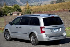 Chrysler Grand Voyager 2011 foto attēls 11