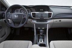Honda Accord 2011 sedana foto attēls 3