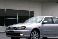 Nissan Primera 1999 hečbeka foto attēls 1