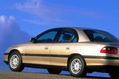 Opel Omega 1994 sedan foto 3