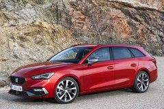 Seat Leon 2020 estate car photo image 1