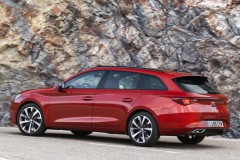 Seat Leon 2020 estate car photo image 2