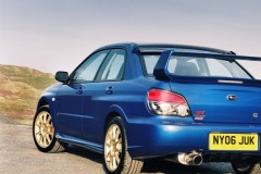 Subaru Impreza 2005 sedana foto attēls 4
