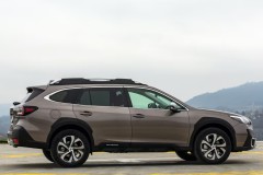 Subaru Outback 2019 wagon photo image 4