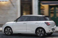 Suzuki Swift 2023 photo image 3